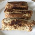 Yokchina's cooksnap of when they made おやつや朝食にソーセージ ロール揚げパン.