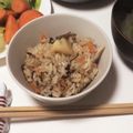 Lisa_yan's cooksnap of when they made 簡単♡きのことツナの塩昆布炊き込みご飯.
