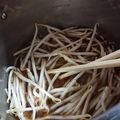 シメジ。's cooksnap of when they made 残った煮汁で絶品ラーメン♪簡単5分ランチ.