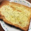 つね竹城's cooksnap of when they made 超お手軽ガーリックトースト.