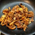 mentaitai's cooksnap of when they made 牛肉とジャガイモのカレー醤油炒め.