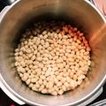 クックOM8662☆'s cooksnap of when they made 黒豆の水煮（圧力鍋）.