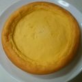 ひろぴょんママ's cooksnap of when they made 炊飯器で？！簡単ふわふわチーズケーキ♡.