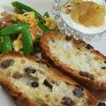 SoMiNemama's cooksnap of when they made レーズンパン＊トースト＊練乳シュガー.