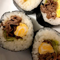 ＊ぺぺちゃん＊'s cooksnap of when they made 柔らか牛そぼろと玉子の太巻き風おにぎり♪.