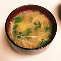キョーマキ's cooksnap of when they made 白菜 えのき 小葱の味噌汁.
