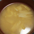 こむぎぱくぱく's cooksnap of when they made エノキと揚げの味噌汁.