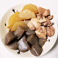 りょうのレシピ's cooksnap of when they made 鳥肉と大根と蒟蒻の簡単煮♪.
