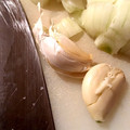 ame-ikuru's cooksnap of when they made アメリカ流？にんにくの皮のむきかた.