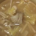 アピナス's cooksnap of when they made 白菜とえのきの味噌汁.