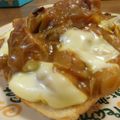 kuishinboF's cooksnap of when they made カレーの次の日簡単チーズカレートースト.