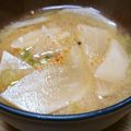 ﾋﾟﾛﾐ♡'s cooksnap of when they made ☺麦みそで作った蕪の味噌汁.