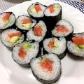 フジぽん's cooksnap of when they made **アボカド・サーモン巻き寿司**.