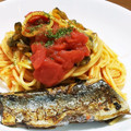 のぼのぼーん's cooksnap of when they made 残った秋刀魚の塩焼き救済♡トマパスタ♪.