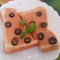 ♡sayulily♡'s cooksnap of when they made ピーナッツバターとオリーブのトースト♣.