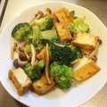 nyangomama's cooksnap of when they made 厚揚げブロッコリーしめじのオイスター炒め.