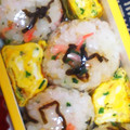 nosso's cooksnap of when they made 塩昆布と桜エビのおにぎり.