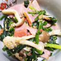 まあちゃんとペロ's cooksnap of when they made ごま油香るほうれん草とベーコンの中華炒め.