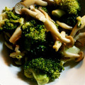 ２４なるるん's cooksnap of when they made ﾌﾞﾛｯｺﾘｰとエリンギ*炒めただけ*.