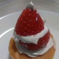 risu's cooksnap of when they made ホイップ「マリーム®」でサンタパンケーキ.