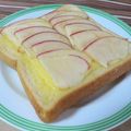 るさお's cooksnap of when they made りんごチーズであつあつんちょ♡トースト♪.