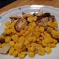 ふんふんふんのふん's cooksnap of when they made 椎茸とコーンのバター醤油炒め.
