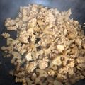 ぽんこつBBA's cooksnap of when they made 食べ応えあり！れんこんと鶏挽き肉のそぼろ.