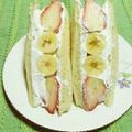 creeeampan's cooksnap of when they made 簡単！いちごミルク☆萌え断サンドイッチ.