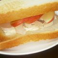 ひなたこやき's cooksnap of when they made りんごとカマンベールの鶏ハムサンド.
