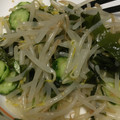 ようさんママ's cooksnap of when they made 簡単きゅうりとわかめでモヤシのナムル.