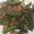 hukimari's cooksnap of when they made キノコとスナップえんどうバター炒め.