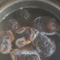 けん☆たん☆'s cooksnap of when they made ＊マクロビ＊基本のシイタケだしのとりかた.