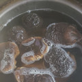 けん☆たん☆'s cooksnap of when they made ＊マクロビ＊基本のシイタケだしのとりかた.