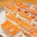 narimimama's cooksnap of when they made 押し寿司-鮭がとろける美味しいお寿司.