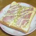 JathMinty's cooksnap of when they made 簡単♪朝食♪キャベツ＆ベーコントースト♪.