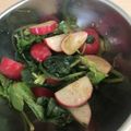 Yokchina's cooksnap of when they made オモニ♪赤かぶと葉の即席キムチ.