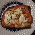 inLondon's cooksnap of when they made ソース無し！マルゲリータ風絶品トースト.