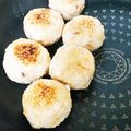 お米を食べなさい's cooksnap of when they made めんつゆで^_^焼きおにぎり.