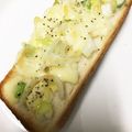 ∞らら∞'s cooksnap of when they made 葱とごま油の簡単トースト.