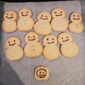 ワカメサラ太's cooksnap of when they made 雪だるまクッキー☃(アイスボックス).