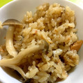 あかにーー's cooksnap of when they made 簡単＆節約♫きのこと鮭の炊き込みご飯.