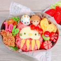 なるおっちいちかず's cooksnap of when they made お正月に☆だるまキティのキャラ弁.