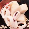 まつゆき210's cooksnap of when they made 生姜を効かせた イカと大根と里芋の煮物♪.