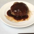 4kidsMomy's cooksnap of when they made ☆絶品玉ねぎいらず柔らかハンバーグ☆.