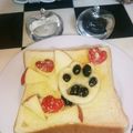 ★サンセット★'s cooksnap of when they made 黒豆とクリームチーズとリンゴのトースト.