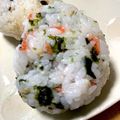 67luna's cooksnap of when they made おにぎり朝食☆しらすと韓国海苔のおにぎり.