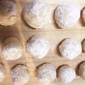 あやか★i★'s cooksnap of when they made クリスマス☆さくほろ♪練乳スノーボール.