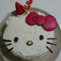 ぷぅみゃん's cooksnap of when they made 超簡単！ キティちゃん ケーキ 誕生日.