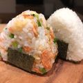 ＊ＡＫＯＲＩ＊'s cooksnap of when they made 鮭フレーク&天かす&あさつきのおにぎり.