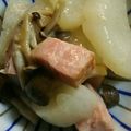 ２４なるるん's cooksnap of when they made 簡単♪大根とベーコンのにんにくバター炒め.